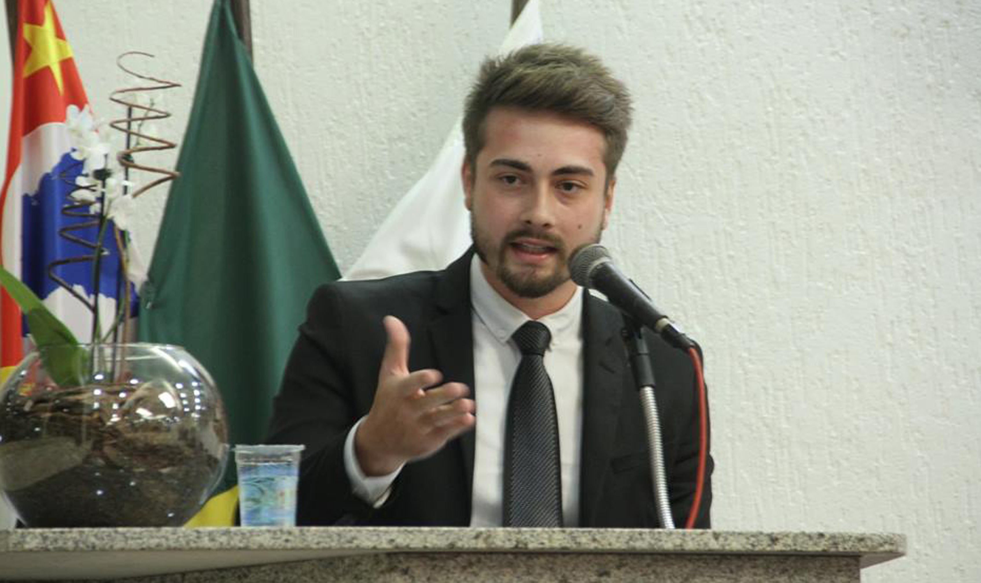 2019131_Tribuna2