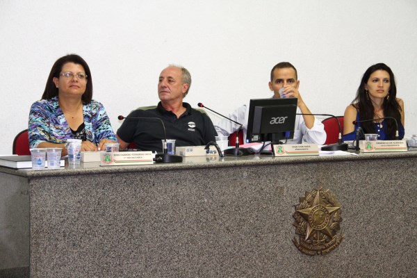 Projeto de Lei 50/2014 gera discussão