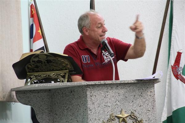 Ivan Sada em seu discurso sobre fiscalização de fantasmas