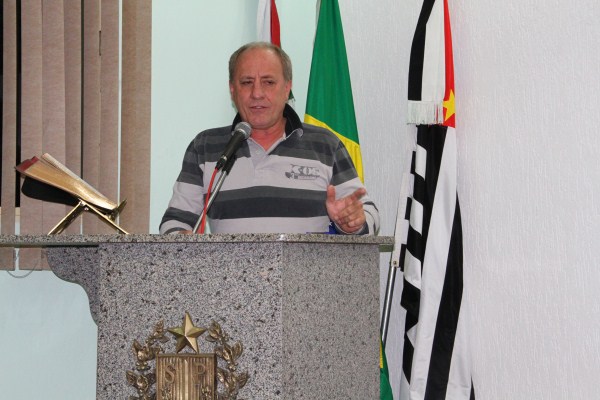 Presidente Ivan Sada na tribuna