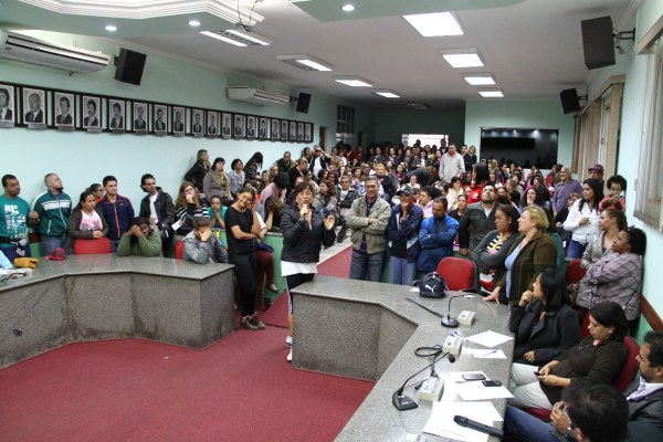 Servidores Públicos lotam a Câmara Municipal